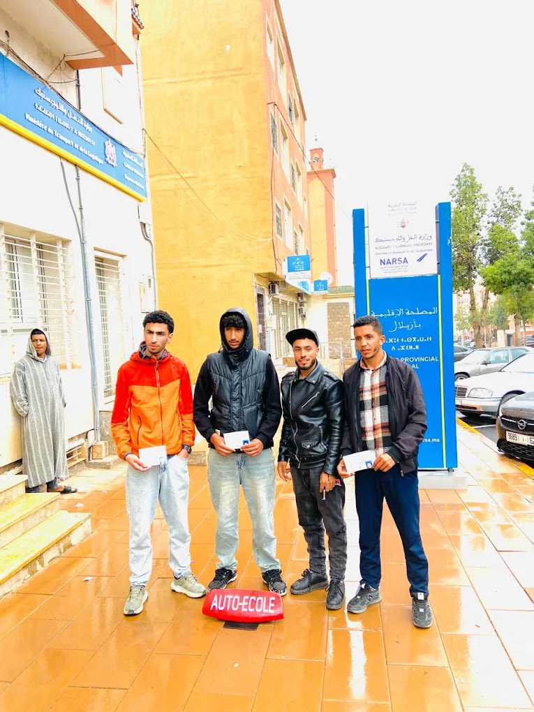 مدربين مؤهلين وأساليب بيداغوجية حديثة — مدرسة تعليم السياقة ولاد يوسف